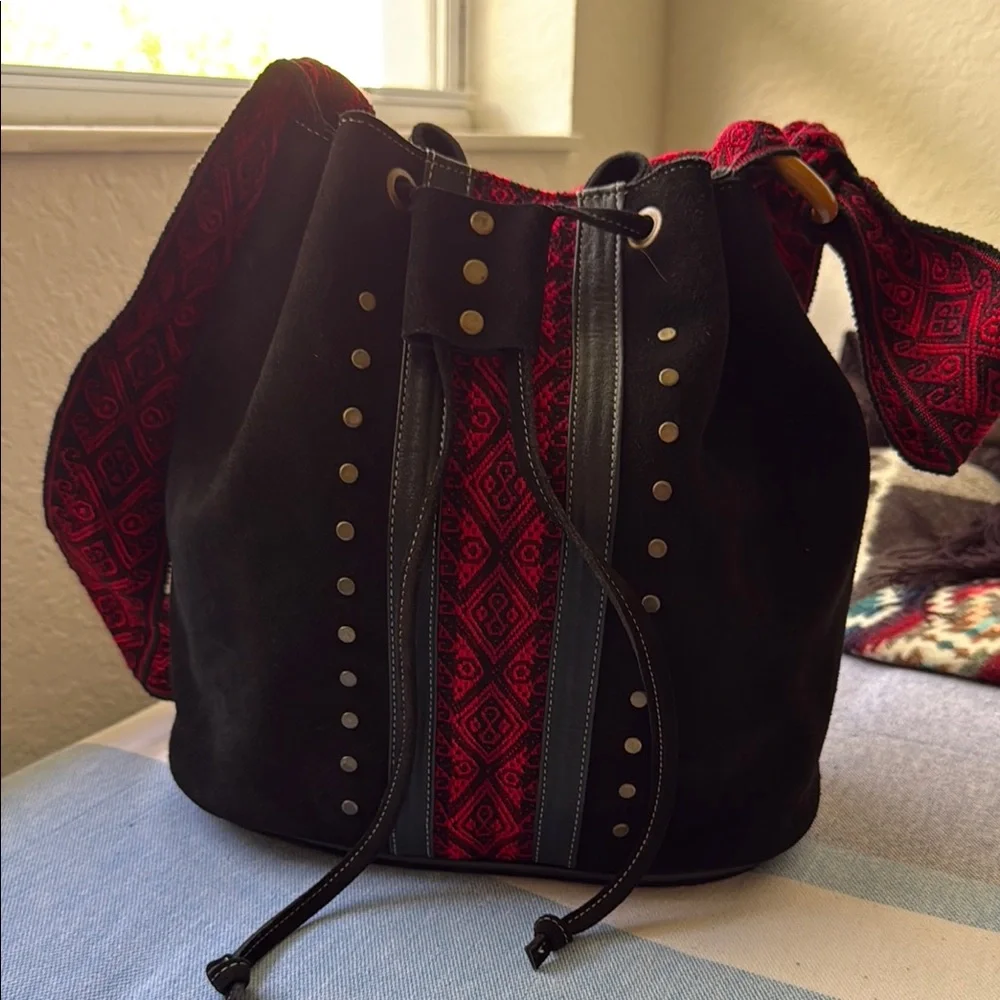 Sporty Black and Red Hobo Bag with Color Block Design - Picture 3 of 5